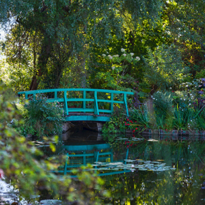 Monet House water and green bridge