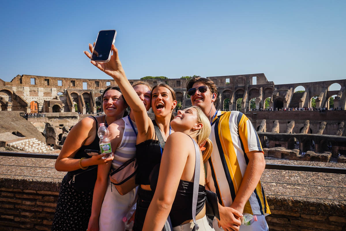 How to Make Friends During Your Summer Abroad Program